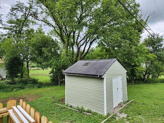 12x12 shed with skylights