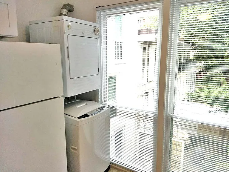 745 Delaware Ave SW #2 — Photo 6