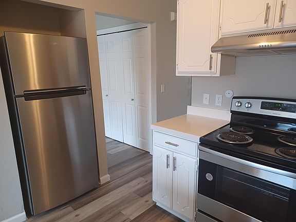2nd image of 9300 W Glen Ellyn Ln #2334