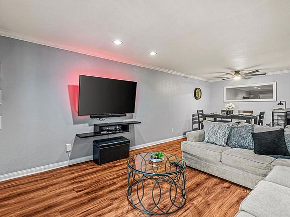 5th image of 174 Chambers St Unit 14
