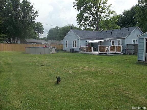 3rd image of 6373 Fellrath St