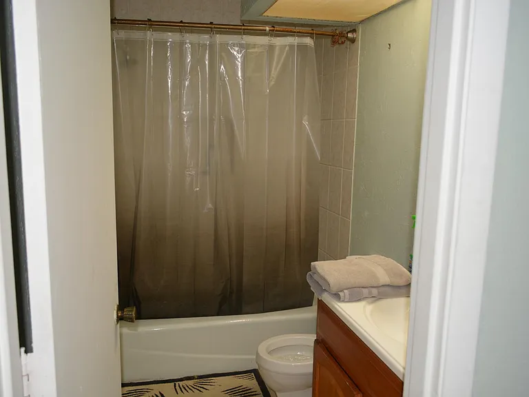973 Whitman Dr — Photo 17