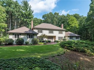55 Lord Davis Ln, Avon, CT 06001