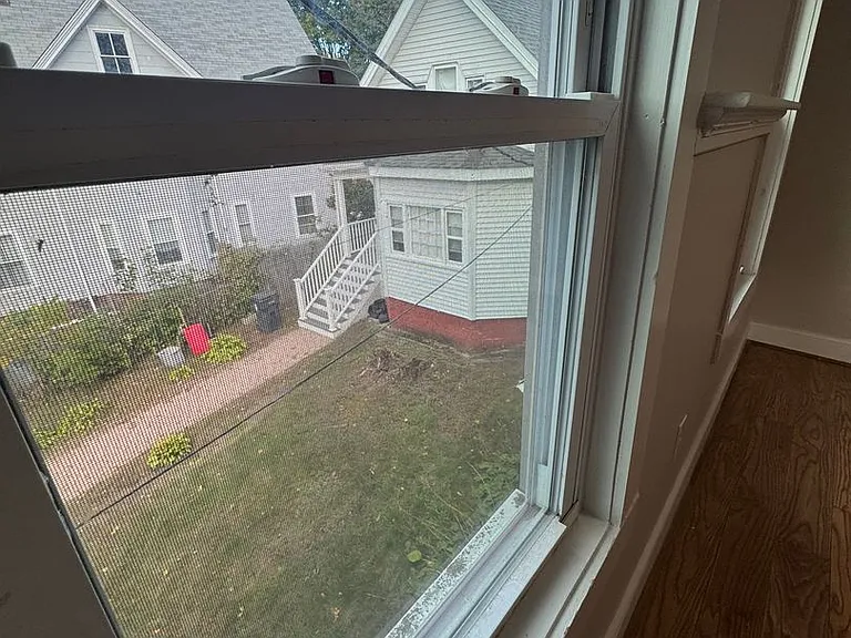 113-115 Laurel Ave — Photo 13