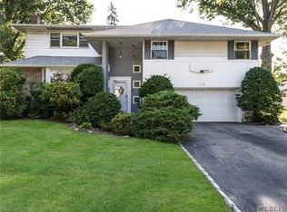 178 Salem Rd, Westbury, NY 11590