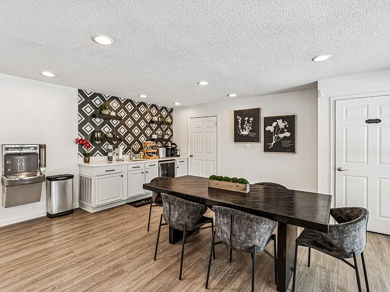 Park Ridge Estates — Photo 18