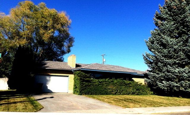 1st image of 452 Shelley Ave