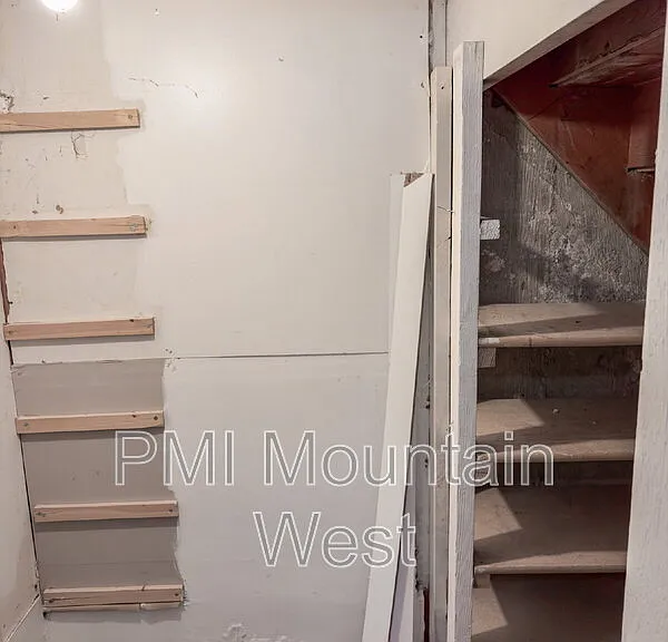 282 E 650 N — Photo 7