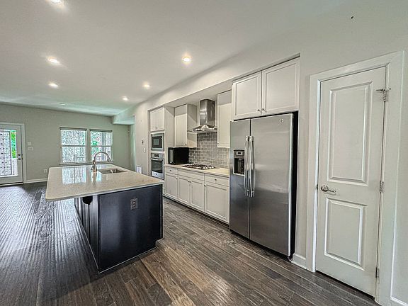 4th image of 9259 Wood Violet Ct