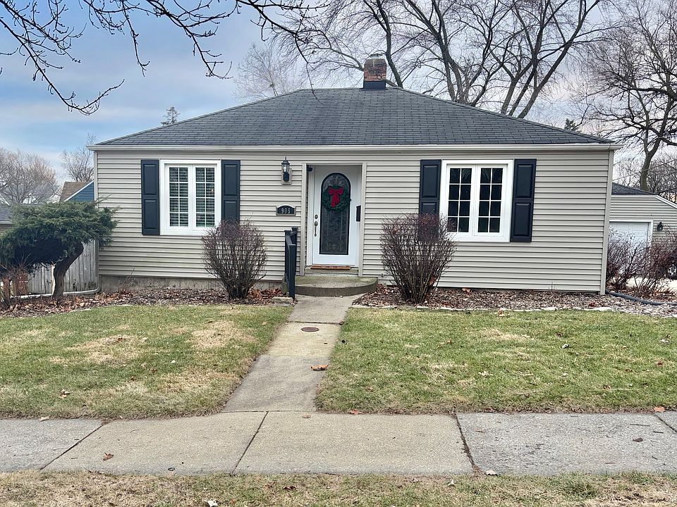1st image of 905 Lincoln St