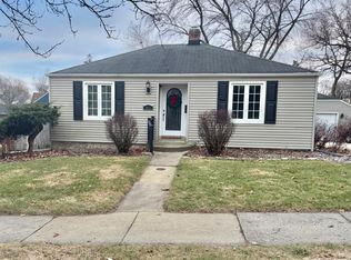 905 Lincoln St, Downers Grove, IL 60515