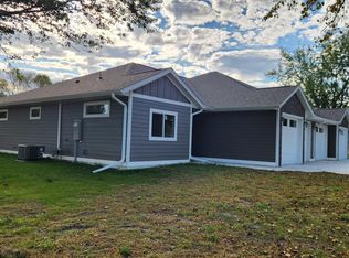 901 7th Ave SW, Pipestone, MN 56164