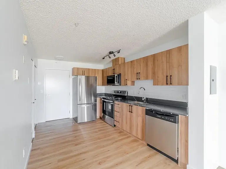 609 King St — Photo 25