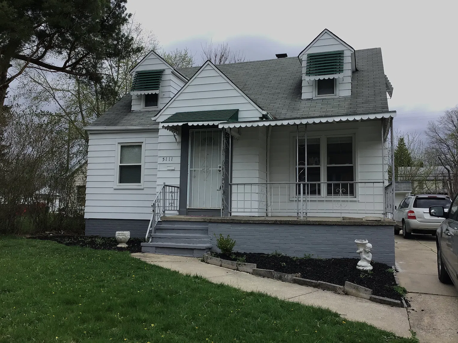 3 bed, 1242 sqft, $1,600 — Photo 1