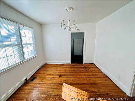 3rd image of 1503 N Pine St
