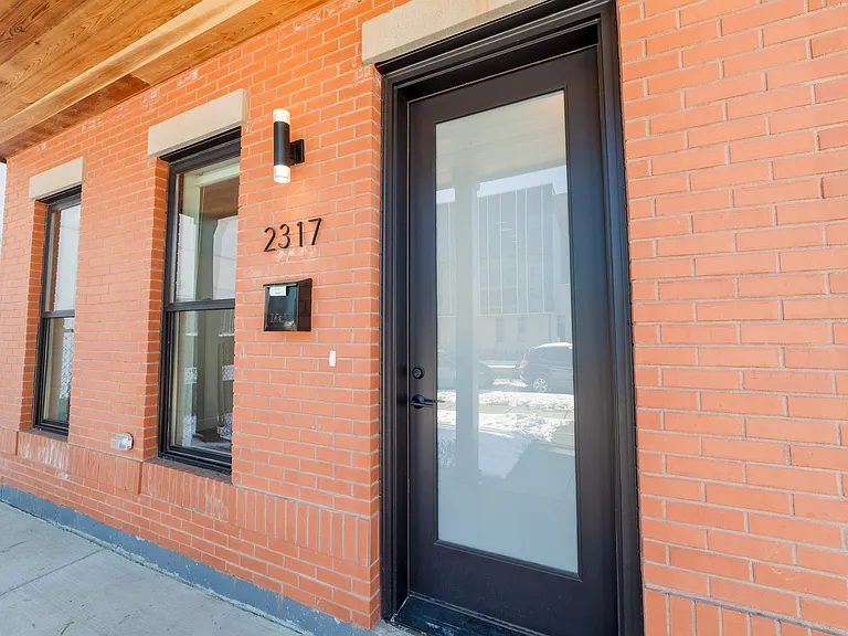 2317 Stout St — Photo 34