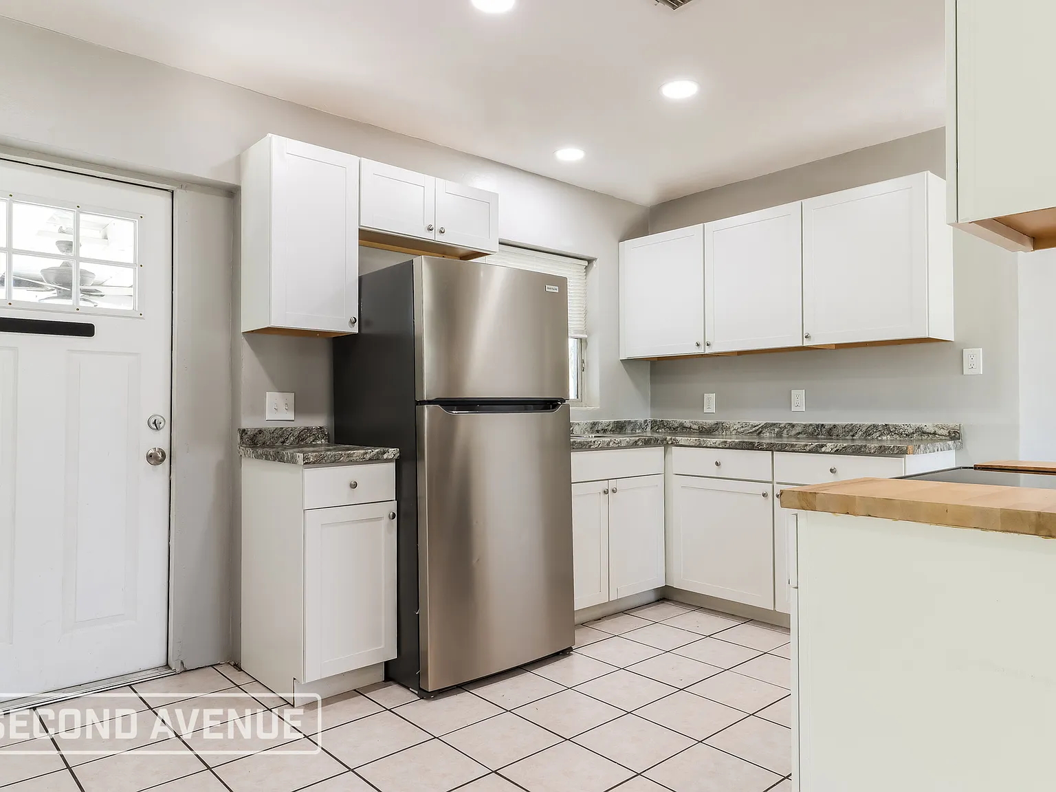 3 bed, 1.0 bath, 1012 sqft, $1,795 — Photo 4
