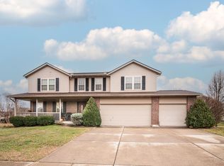 5556 Shady Meadows Dr, Hamilton, OH 45011