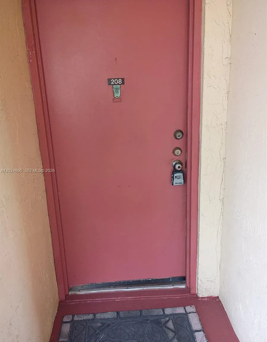 Miramar Club Condominium — Photo 2