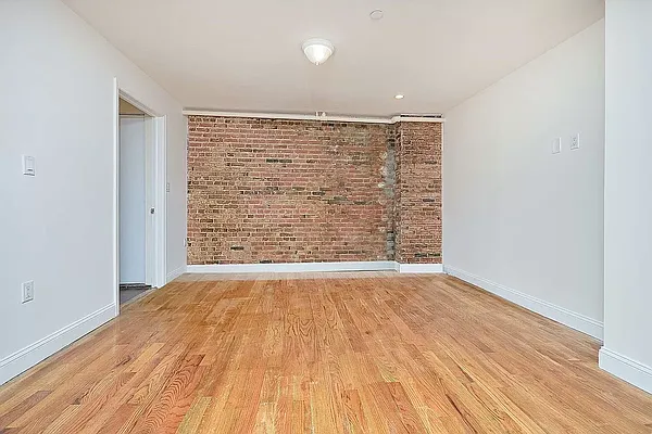 Rented by Compass | media 10