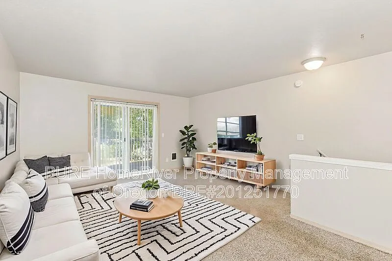 2 bed, 1.5 bath, 1000 sqft, $1,595 — Photo 1