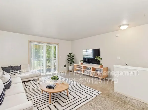 115 NE 109th Ave APT A, Portland, OR 97220