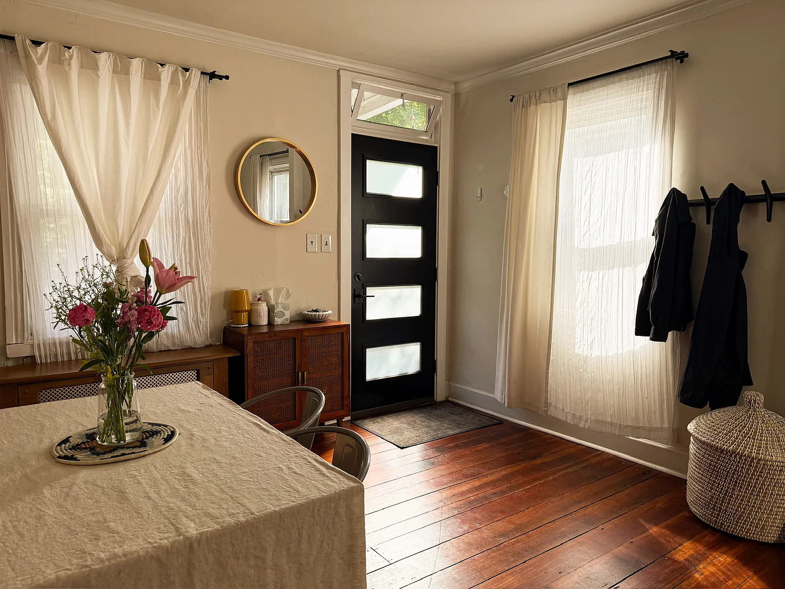 3 bed, 1175 sqft, $2,450 — Photo 4