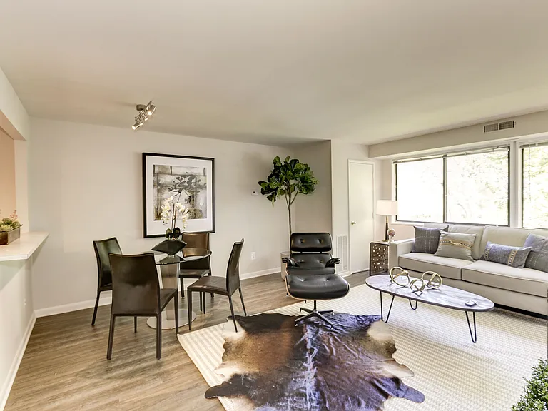 9190 Richmond Hwy — Photo 12