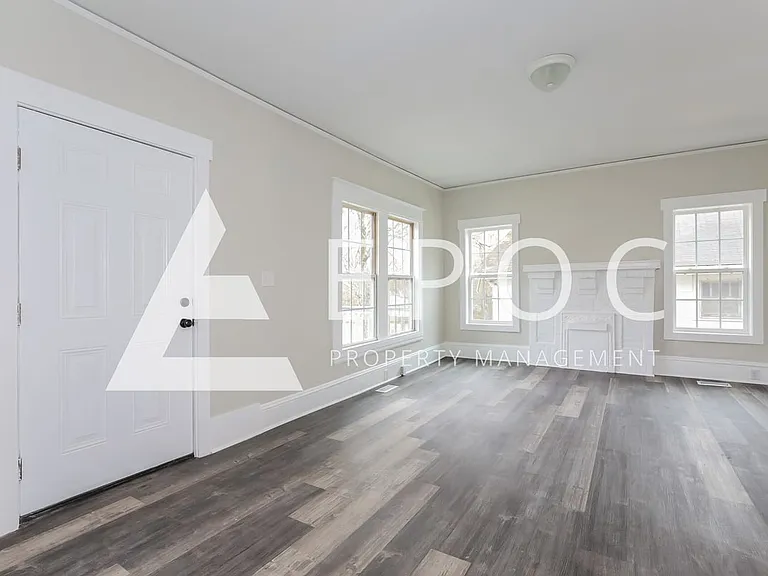 638 Wesley Dr — Photo 6