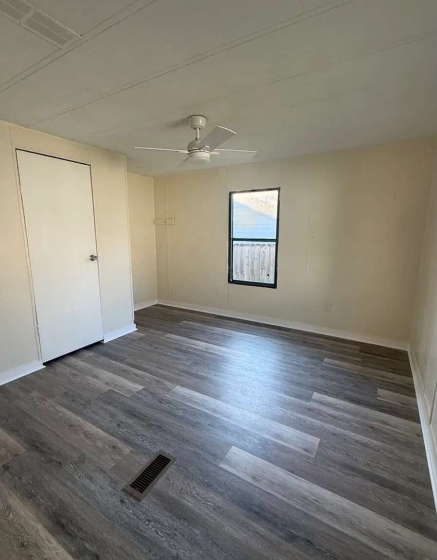 3 bed, 2.0 bath, 1000 sqft, $1,200 — Photo 4