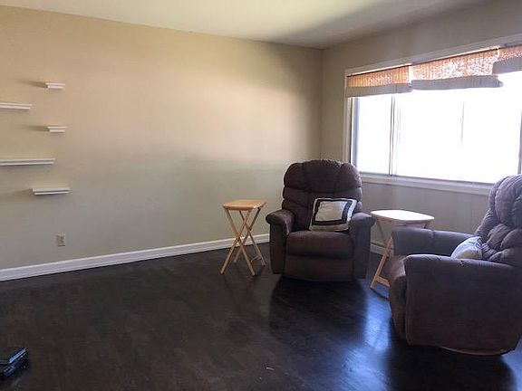 2nd image of 1544 Saint Johns Ave