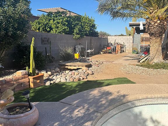 2nd image of 7048 N Northlight Dr