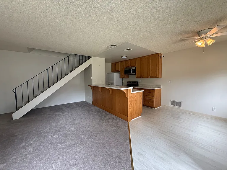 922 Ponselle Ln #3 — Photo 2
