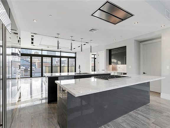 4th image of 917 Conti St #Penthouse A