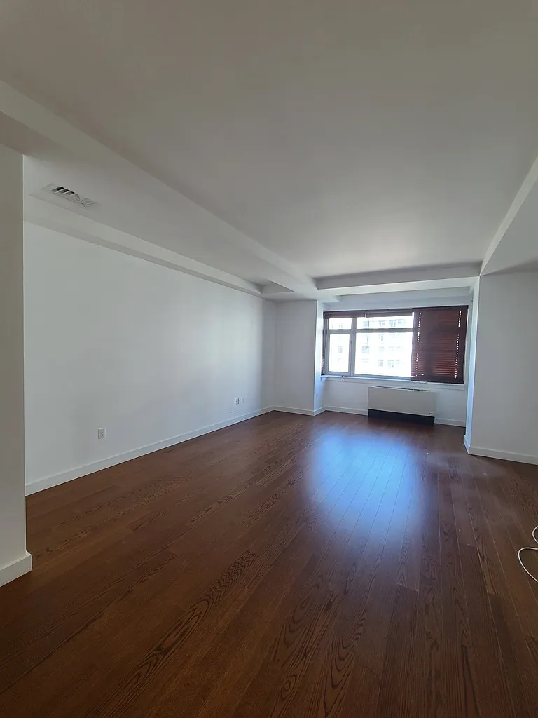 Studio, 600 sqft, $2,700 — Photo 4