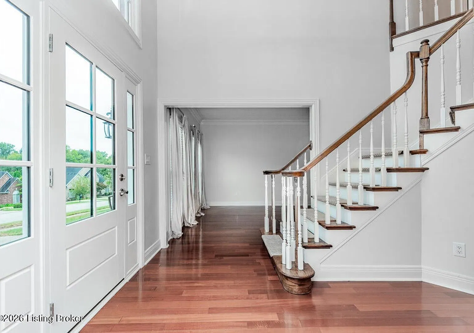6 Month Lease! 4 Bedroom In Prospect! — Photo 3