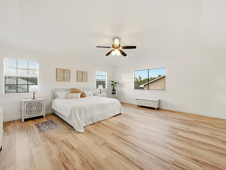 12901 Silver Creek Dr — Photo 42