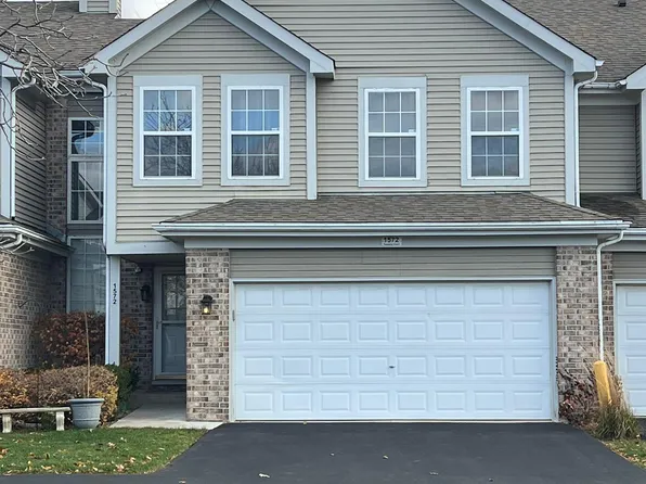 1572 Tuppeny Ct, Roselle, IL 60172
