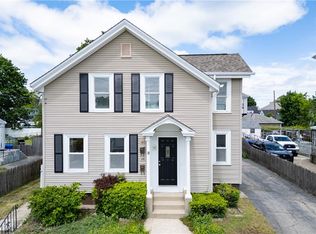 130 Hunts Ave, Pawtucket, RI 02861