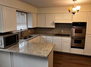 905 Hyde Park Blvd, Cleburne, TX 76033