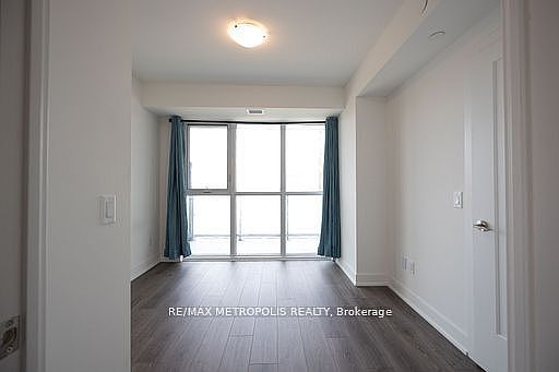 1st image of 2545 Simcoe St N #412