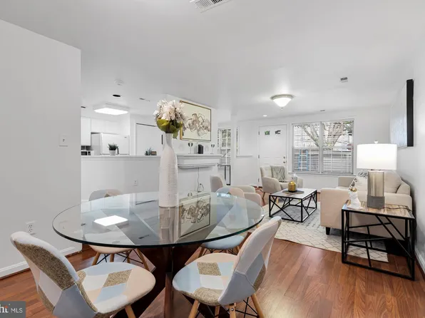 8802 Sturbridge Pl, Gaithersburg, MD 20886