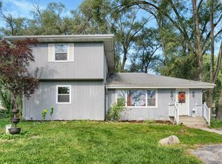 2705 Russett Rd, McHenry, IL 60050