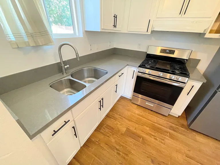 5333-5335 4th Ave. — Photo 9