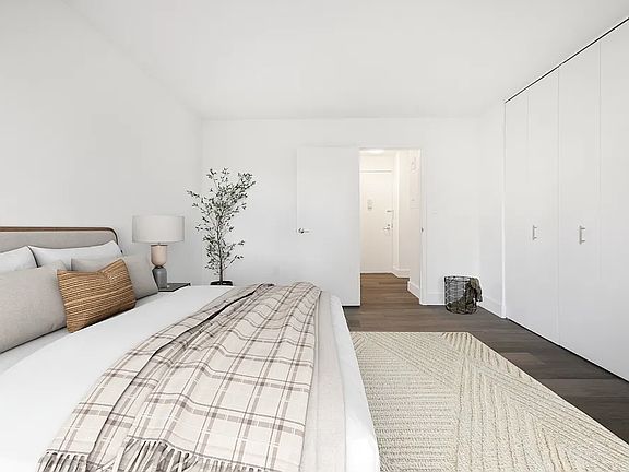 3rd image of 500 2nd Ave APT 17F