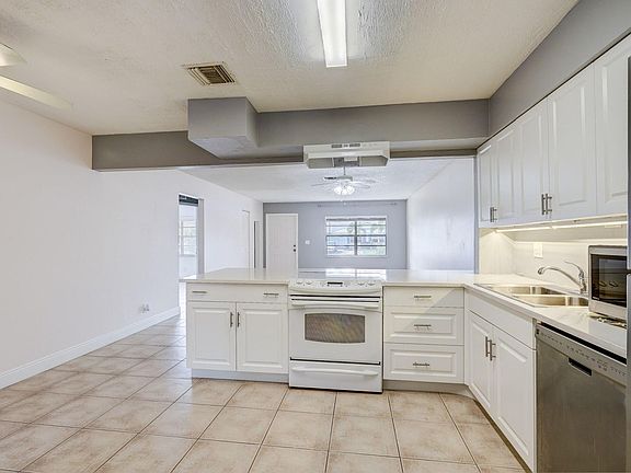 4th image of 3929 Kenas St
