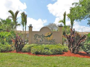 11300 66th St N #507, Largo, FL 33773
