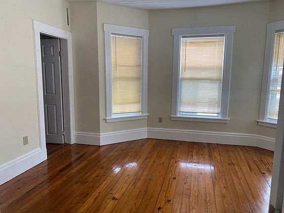 Master Bedroom - Street view - multiple windows