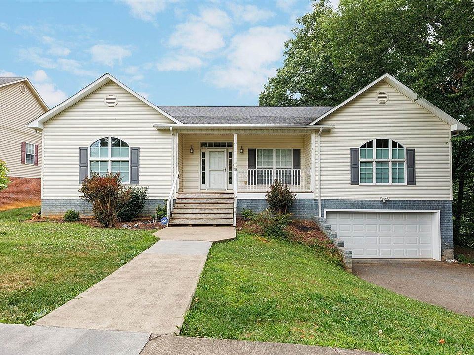 1st image of 15 Boles Dr