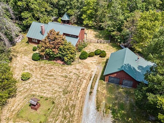 2nd image of 507 Birch Creek Rd